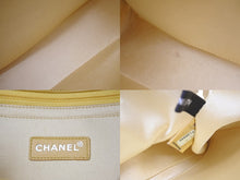 Load image into Gallery viewer, CHANEL シャネル ニュートラベルライン チョコバー チェーン ショルダーバッグ ココマーク イエロー 7番台 美品 中古 55676
