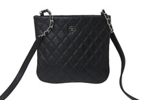 Load image into Gallery viewer, 極美品 CHANEL シャネル ココボタン チェーンショルダーバッグ キルティング 27番台 カーフ ブラック シルバー金具 中古 55680