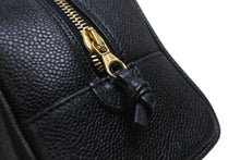 Load image into Gallery viewer, CHANEL シャネル 化粧ポーチ ブラック キャビアスキン ココマーク ゴールド金具 3番台 美品 中古 55706