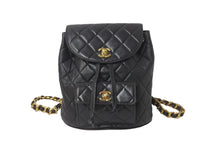 Load image into Gallery viewer, CHANEL シャネル リュック デイパック ブラック レザー ココマーク 3番台 ゴールド金具 良品 中古 55767