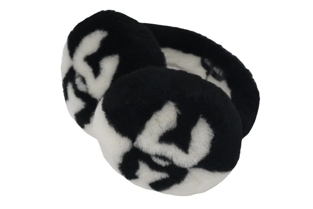 極美品 CHANEL シャネル イヤーマフ シアリング ココマーク ブラック ホワイト AA7836B06521 中古 55783
