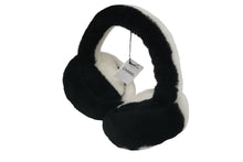 Load image into Gallery viewer, 極美品 CHANEL シャネル イヤーマフ シアリング ココマーク ブラック ホワイト AA7836B06521 中古 55783