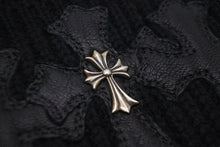 Load image into Gallery viewer, 新品未使用 CHROME HEARTS クロムハーツ ニットキャップ ニット帽 クロスパッチ セメタリー クロスパッチ シルバー 中古 55815