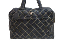 Load image into Gallery viewer, CHANEL シャネル ワイルドステッチ ボストンバッグ ココマーク ブラック 6番台 ロゴ ロック付き 鞄 手持ち かばん 中古 55841