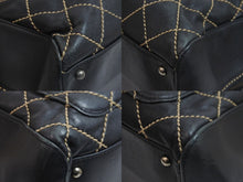 Load image into Gallery viewer, CHANEL シャネル ワイルドステッチ ボストンバッグ ココマーク ブラック 6番台 ロゴ ロック付き 鞄 手持ち かばん 中古 55841