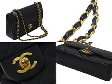 Load image into Gallery viewer, CHANEL シャネル マトラッセ Wフラップ チェーン ショルダーバッグ 0番台 ラムスキン ヴィンテージ ゴールド金具 良品 中古 55890