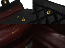 Load image into Gallery viewer, CHANEL シャネル マトラッセ Wフラップ チェーン ショルダーバッグ 0番台 ラムスキン ヴィンテージ ゴールド金具 良品 中古 55890