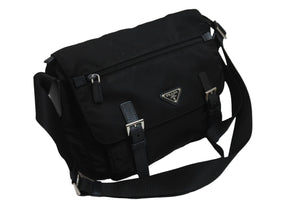 PRADA プラダショルダーバッグ メッセンジャー トライアングルロゴ ブラックナイロン 1BD671 黒 美品 中古 55895 