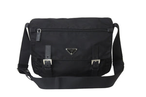 極美品 PRADA プラダショルダーバッグ メッセンジャー トライアングルロゴ ブラック ナイロン 1BD671 ブラック 中古 55903 