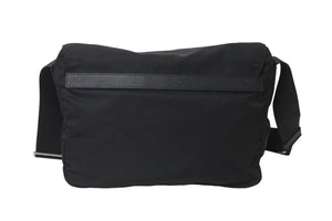 極美品 PRADA プラダショルダーバッグ メッセンジャー トライアングルロゴ ブラック ナイロン 1BD671 ブラック 中古 55903 