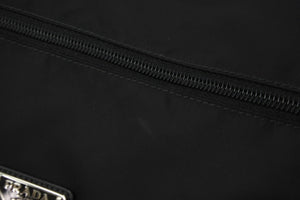 極美品 PRADA プラダショルダーバッグ メッセンジャー トライアングルロゴ ブラック ナイロン 1BD671 ブラック 中古 55903 