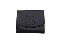 Load image into Gallery viewer, CHANEL シャネル 三つ折り財布 ココマーク 6番台 2000年 キャビアスキン ブラック ゴールド金具 レディース 美品 中古 55910