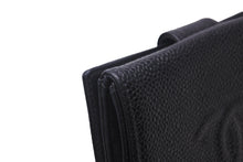 Load image into Gallery viewer, CHANEL シャネル 三つ折り財布 ココマーク 6番台 2000年 キャビアスキン ブラック ゴールド金具 レディース 美品 中古 55910