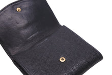 Load image into Gallery viewer, CHANEL シャネル 三つ折り財布 ココマーク 6番台 2000年 キャビアスキン ブラック ゴールド金具 レディース 美品 中古 55910