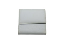 Load image into Gallery viewer, CHANEL シャネル 三つ折り財布 小銭入れ ココマーク 9番台 2005年 カーフスキン ライトブルー ゴールド金具 美品 中古 55915