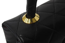 Load image into Gallery viewer, CHANEL シャネル ハンドバッグ マトラッセ ラムスキン ココマーク ブラック ターンロック ゴールド金具 美品 中古 55928