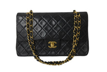 Load image into Gallery viewer, CHANEL シャネル マトラッセ Wフラップ チェーン ショルダーバッグ 2番台 ゴールド金具 ココマーク ロゴ 中古 55964