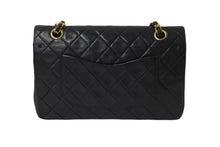 Load image into Gallery viewer, CHANEL シャネル マトラッセ Wフラップ チェーン ショルダーバッグ 2番台 ゴールド金具 ココマーク ロゴ 中古 55964