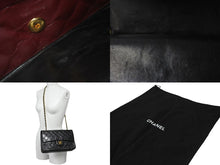 Load image into Gallery viewer, CHANEL シャネル マトラッセ Wフラップ チェーン ショルダーバッグ 2番台 ゴールド金具 ココマーク ロゴ 中古 55964