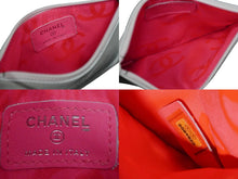 Load image into Gallery viewer, CHANEL シャネル ポーチ コインケース ココマーク 9番台 シリアルシール レザー ホワイト ピンク シルバー金具 美品 中古 55972