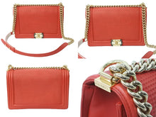 Load image into Gallery viewer, CHANEL シャネル ボーイシャネル ワッフル チェーンショルダーバッグ 18番台 ラムスキン レッド 赤 ココマーク ゴールド金具 中古 55975
