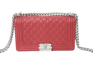 極美品 CHANEL シャネル ショルダーバッグ ボーイシャネル 19番台 パンチング レザー レッド シルバー金具 中古 55976