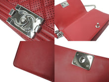 Load image into Gallery viewer, 極美品 CHANEL シャネル ショルダーバッグ ボーイシャネル 19番台 パンチング レザー レッド シルバー金具 中古 55976