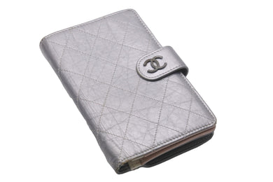 CHANEL シャネル ラウンド二つ折り財布 小銭入れ ココマーク 15番台 2011年 レザー シルバー ピンク レディース 良品 中古 55984