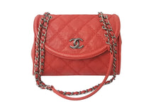 Load image into Gallery viewer, 新品同様 CHANEL シャネル チェーンショルダーバッグ ココマーク キャビアスキン ステッチ 21番台 2015年 レッド 中古 55992