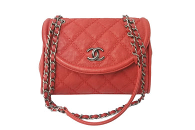 新品同様 CHANEL シャネル チェーンショルダーバッグ ココマーク キャビアスキン ステッチ 21番台 2015年 レッド 中古 55992