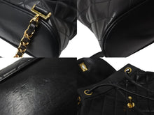 Load image into Gallery viewer, CHANEL シャネル ヴィンテージ リュック ココマーク マトラッセ 2番台 ラムスキン ブラック ゴールド金具 美品 中古 56064