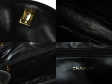 Load image into Gallery viewer, CHANEL シャネル ヴィンテージ リュック ココマーク マトラッセ 2番台 ラムスキン ブラック ゴールド金具 美品 中古 56064