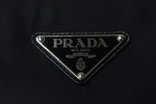 画像をギャラリービューアに読み込む, PRADA プラダショルダーバッグ 1BF081 ブラックロゴ シルバーチェーン ナイロン レザー 美品 中古 56077 