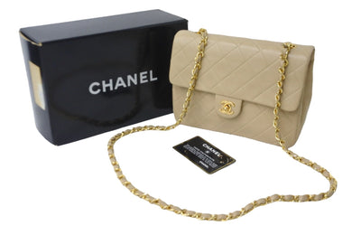 極美品 CHANEL シャネル ショルダーバッグ ラムスキン 1番台 中マトラッセ ゴールド金具 ベージュ 中古 56085