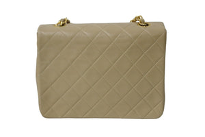 極美品 CHANEL シャネル ショルダーバッグ ラムスキン 1番台 中マトラッセ ゴールド金具 ベージュ 中古 56085