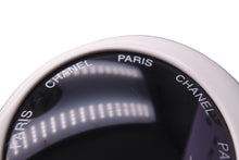 Load image into Gallery viewer, Chanel シャネル サングラス ロゴ 白 ココマーク ブラックレンズ ヴィンテージシャネル 01949 10601 美品 中古 56102