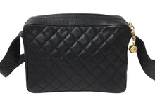 Load image into Gallery viewer, CHANEL シャネル ショルダーバッグ マトラッセ 2番台 ココマーク ココボール ブラック キャビアスキン ゴールド 美品 中古 56146