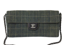Load image into Gallery viewer, CHANEL シャネル チェーンショルダーバッグ マトラッセ チョコバー デニム インディゴ ヴィンテージ 6番台 2000年 美品 中古 56150