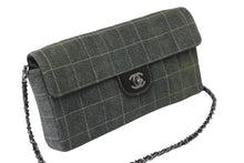 Load image into Gallery viewer, CHANEL シャネル チェーンショルダーバッグ マトラッセ チョコバー デニム インディゴ ヴィンテージ 6番台 2000年 美品 中古 56150