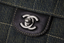 Load image into Gallery viewer, CHANEL シャネル チェーンショルダーバッグ マトラッセ チョコバー デニム インディゴ ヴィンテージ 6番台 2000年 美品 中古 56150