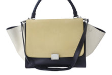 Load image into Gallery viewer, CELINE セリーヌ ハンドバッグ 2WAY ショルダーバッグ 169543 トラペーズ ベージュ レザー シルバー金具 良品 中古 56158