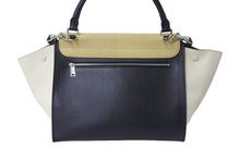Load image into Gallery viewer, CELINE セリーヌ ハンドバッグ 2WAY ショルダーバッグ 169543 トラペーズ ベージュ レザー シルバー金具 良品 中古 56158