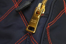 画像をギャラリービューアに読み込む, PRADA プラダショルダーバッグ 巾着チェック ナイロン 三角ロゴ CO190 ゴールド金具 美品 中古 56160 