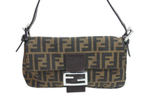 Load image into Gallery viewer, FENDI フェンディ ズッカ柄 マンマバケット ショルダーバッグ ワンショルダー ブラウン アクセサリーポーチ 美品 中古 56166
