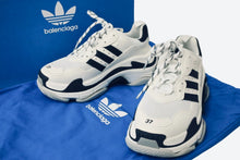 Load image into Gallery viewer, BALENCIAGA バレンシアガ スニーカー トリプルS トレーナー adidasコラボ サイズ37 ホワイト ブラック 712821W2ZB1 美品 中古 56174