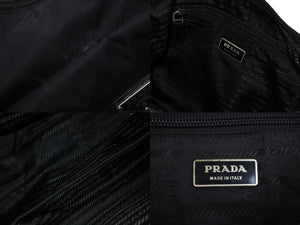 PRADA プラダショルダーバッグ ホーボー トライアングルロゴ ナイロン レザー ブラック シルバー金具 良品 中古 56175 