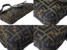 Load image into Gallery viewer, FENDI フェンディ ショルダーバッグ マンマバケット ワンショルダー ブラウン ズッカ柄 美品 中古 56186