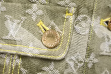 Load image into Gallery viewer, LOUIS VUITTON ルイヴィトン 村上隆 カモフラ デニムジャケット 2008aw RW082W WNJA31CON 美品 中古 56194