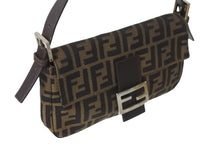 Load image into Gallery viewer, FENDI フェンディ ワンショルダーバッグ ズッカ柄 マンマバケット キャンバス レザー ブラウン シルバー金具 美品 中古 56229