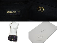 Load image into Gallery viewer, 極美品 CHANEL シャネル 22SS ミニマトラッセ スモール フラップ チェーン ショルダーバッグ プリントデニム AS3134 中古 56346